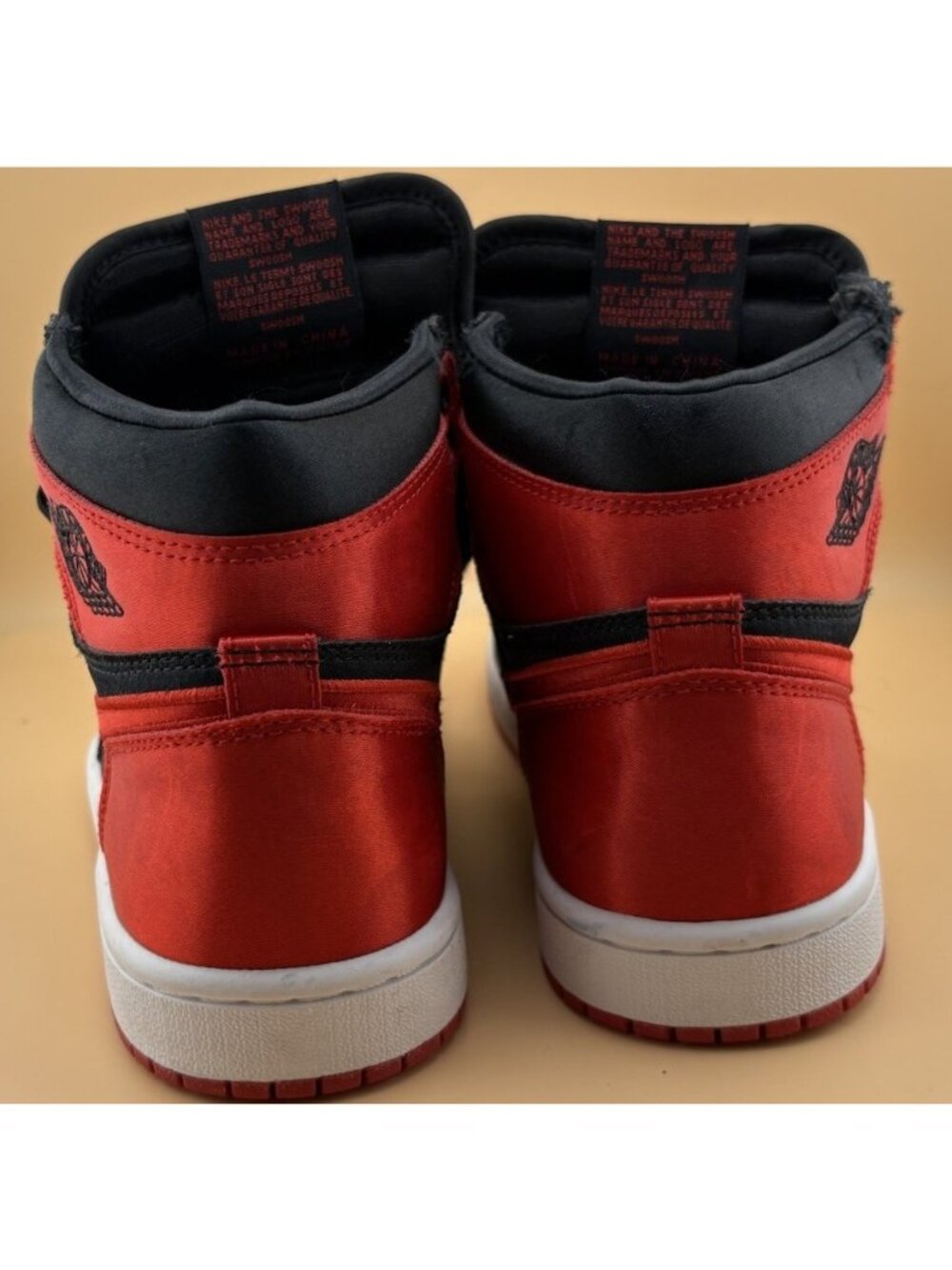 WMNS Jordan 1 Retro High OG Satin Bred - Picture 3 of 13